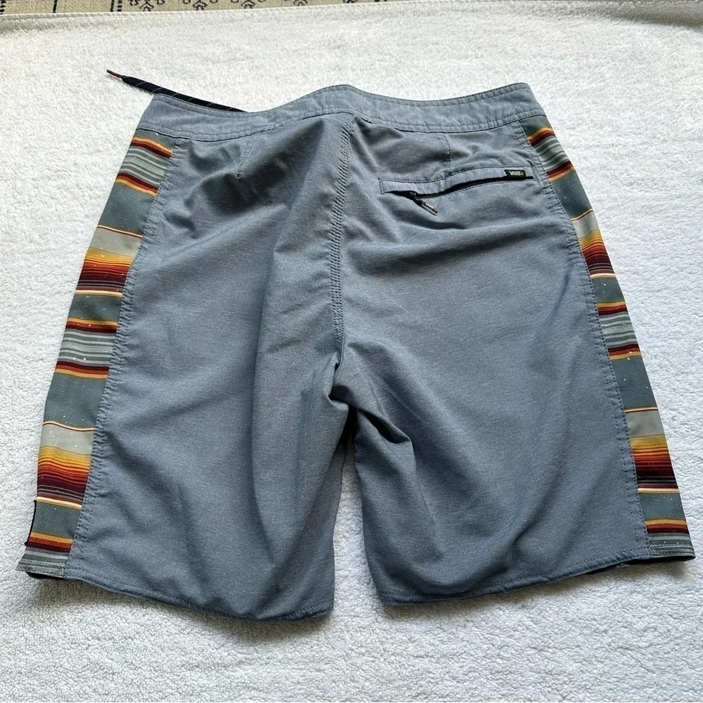 Vans Off The Wall Side Psych Board Shorts Blue with striped sides Size 31 Mens